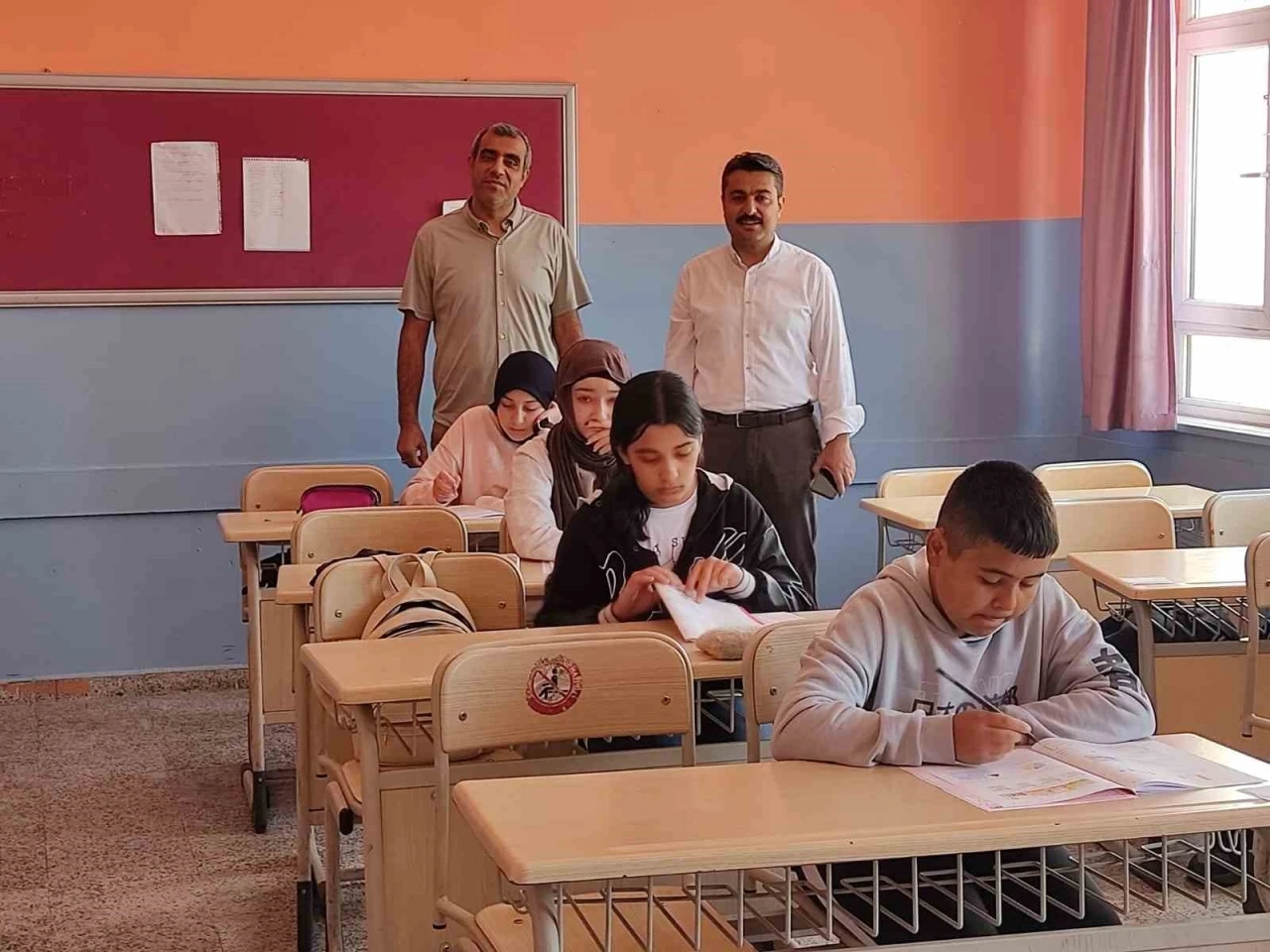 LGS’ye girecek öğrenciler sınav provası yaptı
