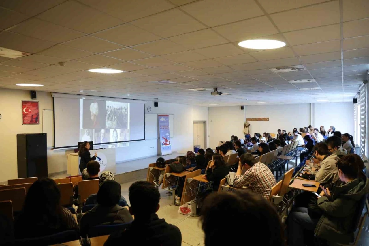 Liderliğin günümüzdeki rolü öğrencilere anlatıldı
