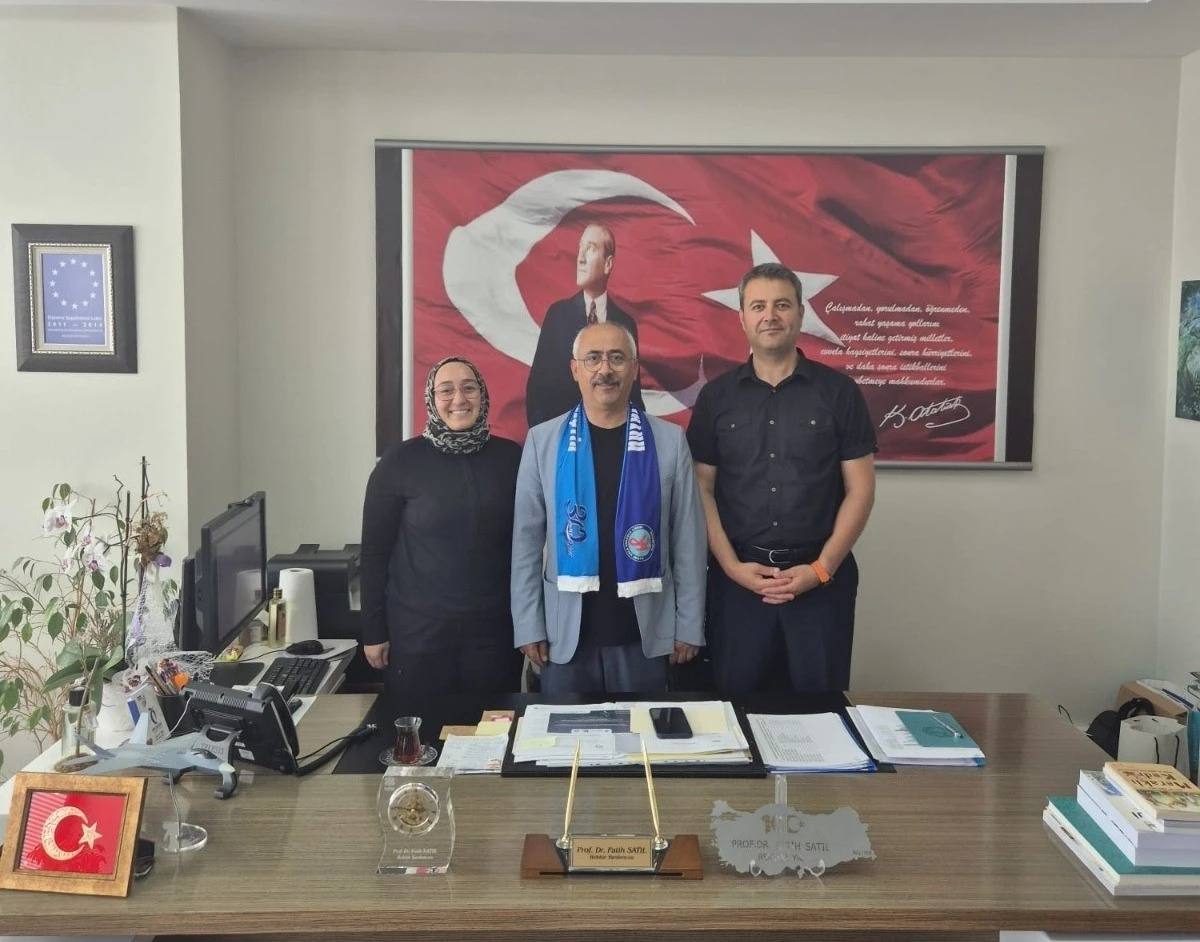 Lise öğrencilere Balıkesir Üniversitesi’nden bilimsel eğitim desteği

