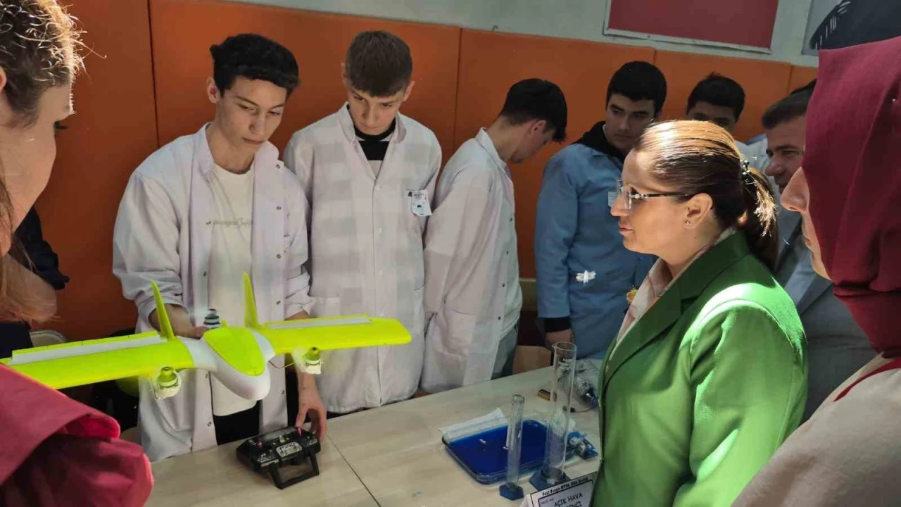 Lise öğrencileri elektrikli gokart ürettiler
