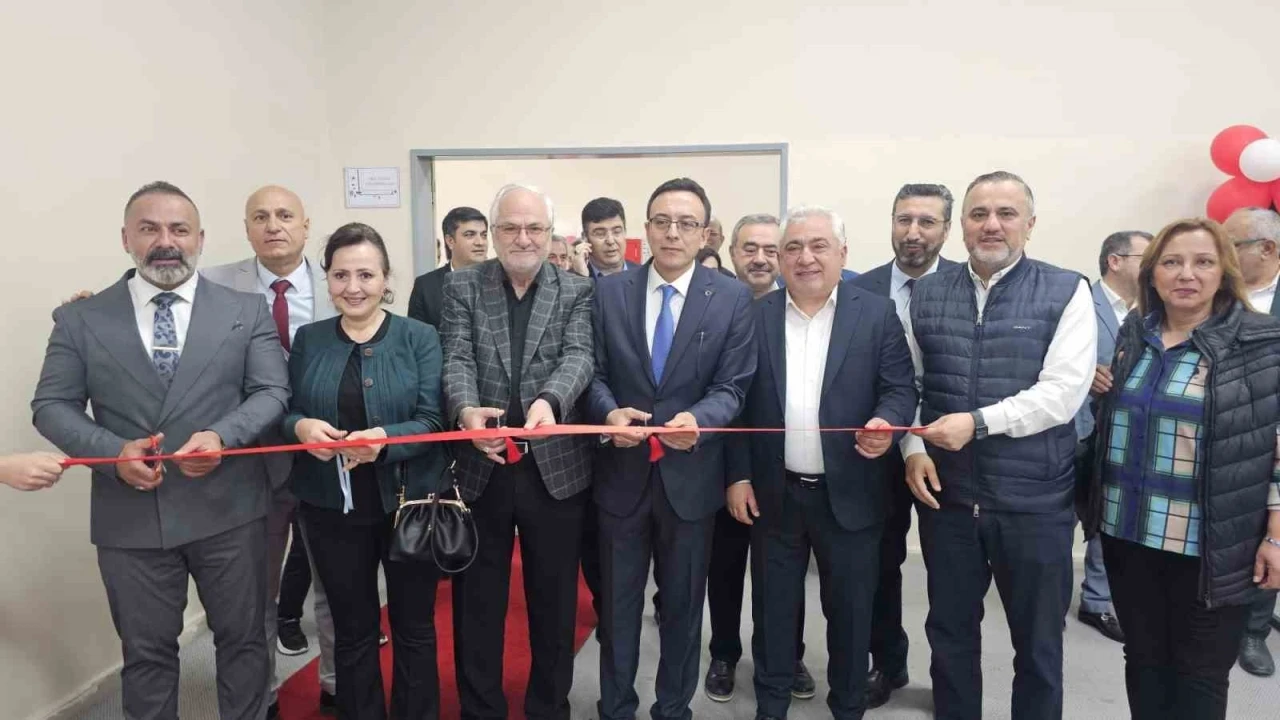 Lise öğrencilerinden bilim fuarı sergisi
