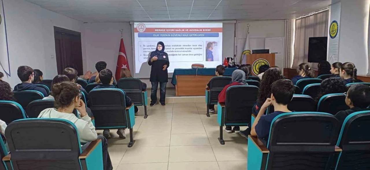 Lise öğrencilerine ilkyardım semineri