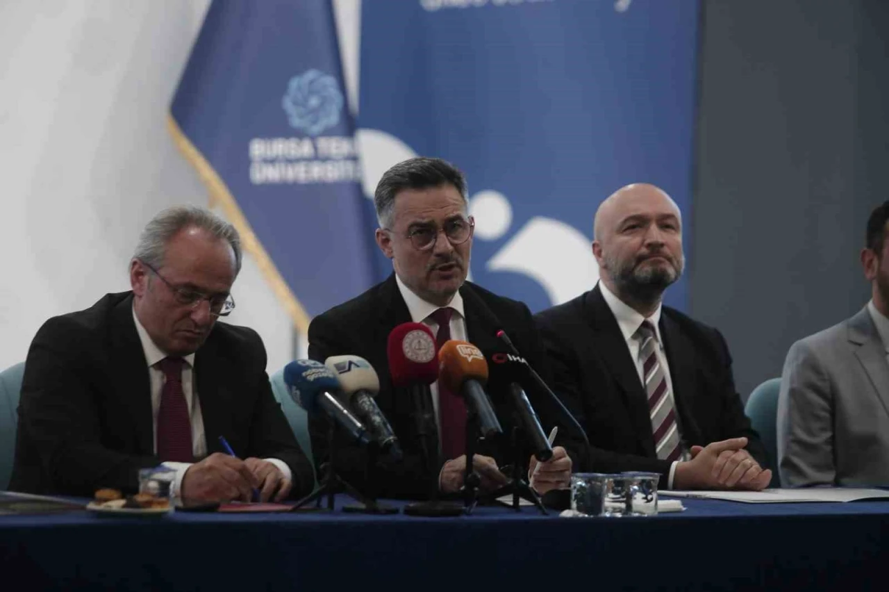 Liselilere tercih öncesi üniversite simülasyonu
