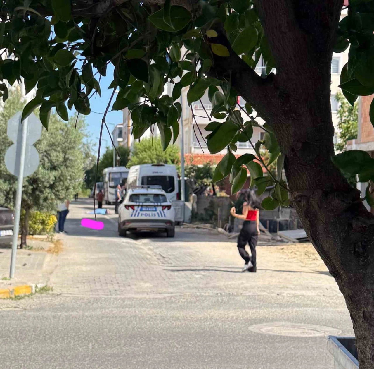 L&uuml;leburgaz&rsquo;da servis aracının &ccedil;arptığı kadın hayatını kaybetti
