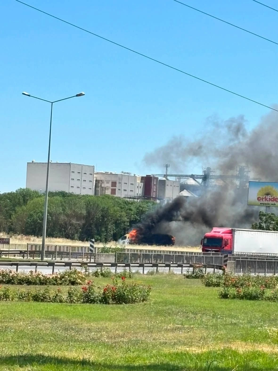 L&uuml;leburgaz&rsquo;da tır yangını
