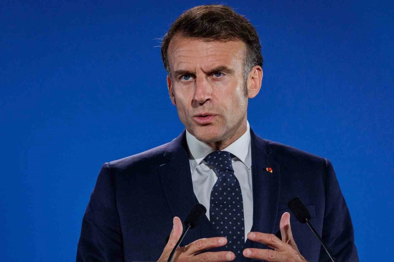 Macron’dan Pezeşkiyan’a &quot;Fransız tutukluları serbest bırakın&quot; telefonu
