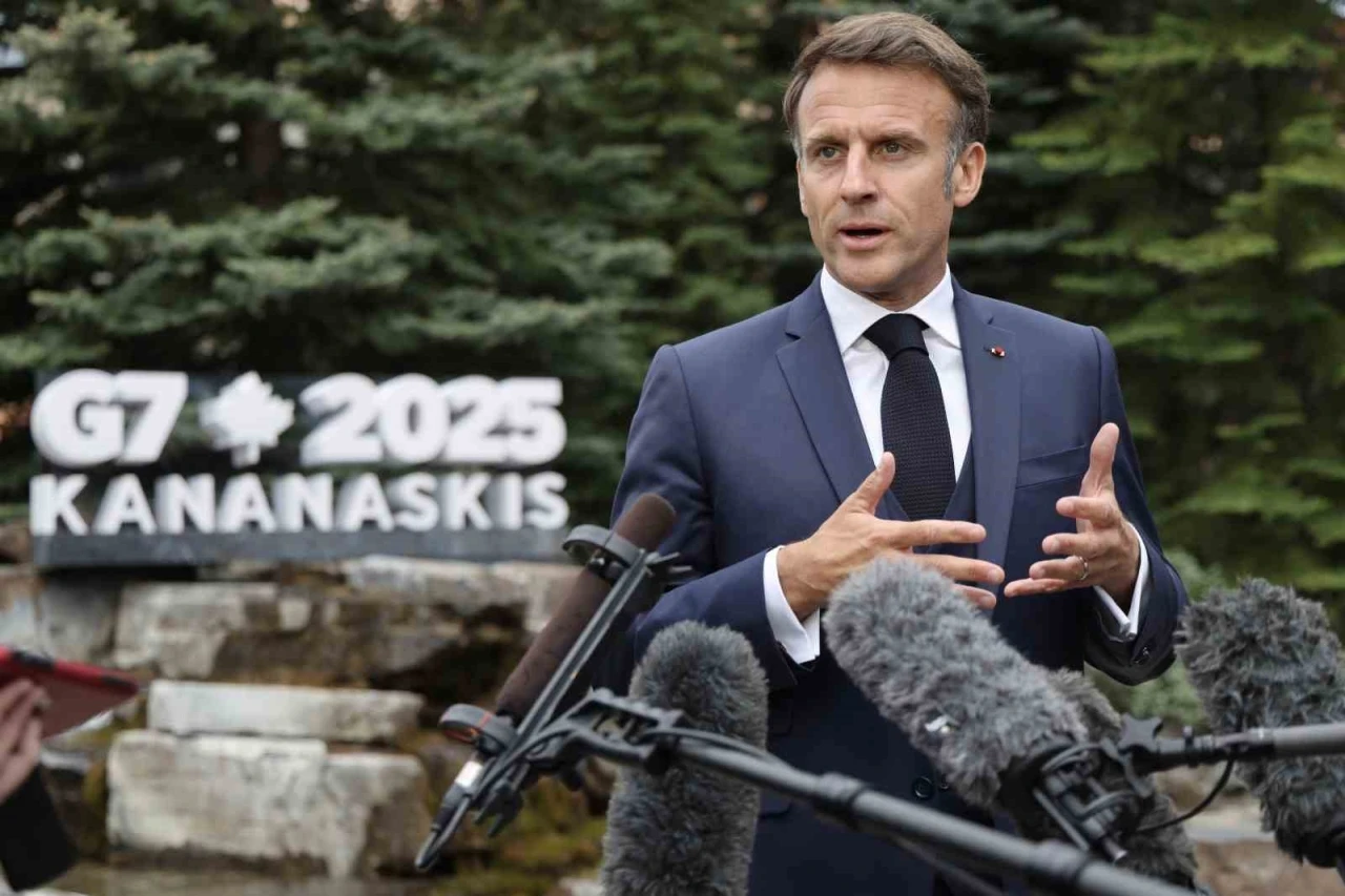 Macron: &quot;İran’da rejim değişikliği Orta Doğu’da kaosa yol açar&quot;
