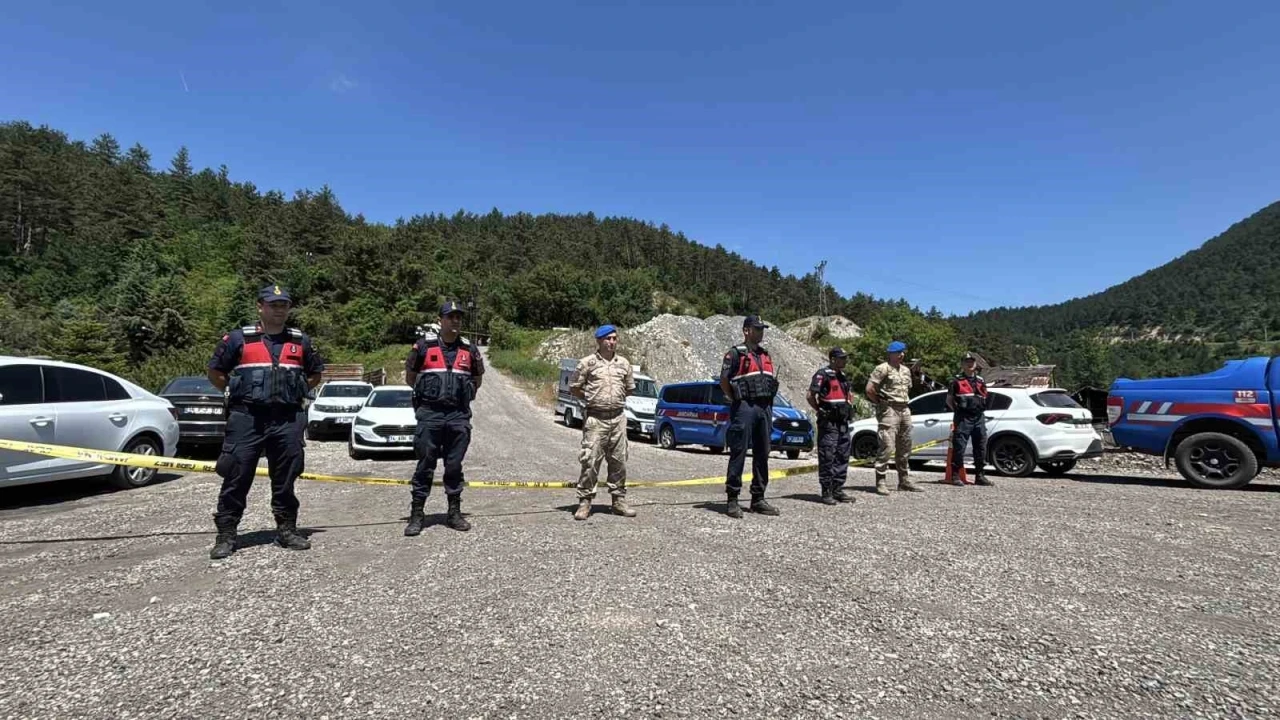 Maden ocağında hayatını kaybeden iş&ccedil;iyi &ccedil;ıkarma &ccedil;alışmalarına yangın engeli
