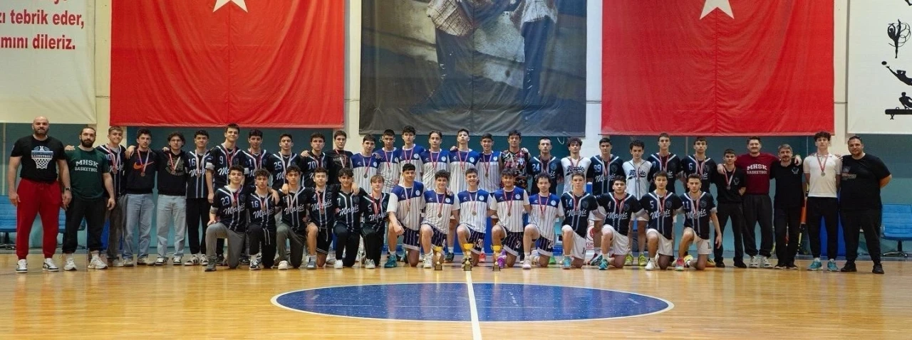 Magic Hands Spor Kulübü, U18 2. Küme Ligi’nde üç takımıyla dereceye girdi
