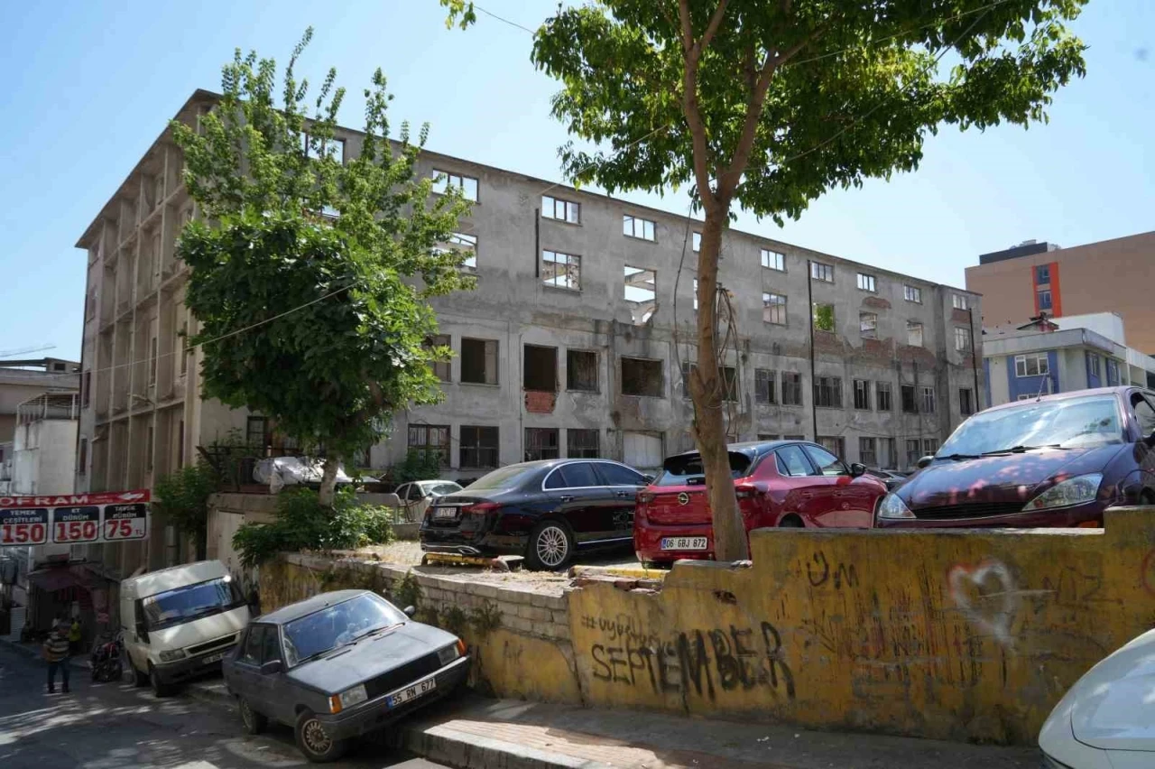 Mahkeme kararlarıyla ayakta kalan &ccedil;arşı i&ccedil;in &ccedil;&ouml;z&uuml;m &ccedil;ağrısı

