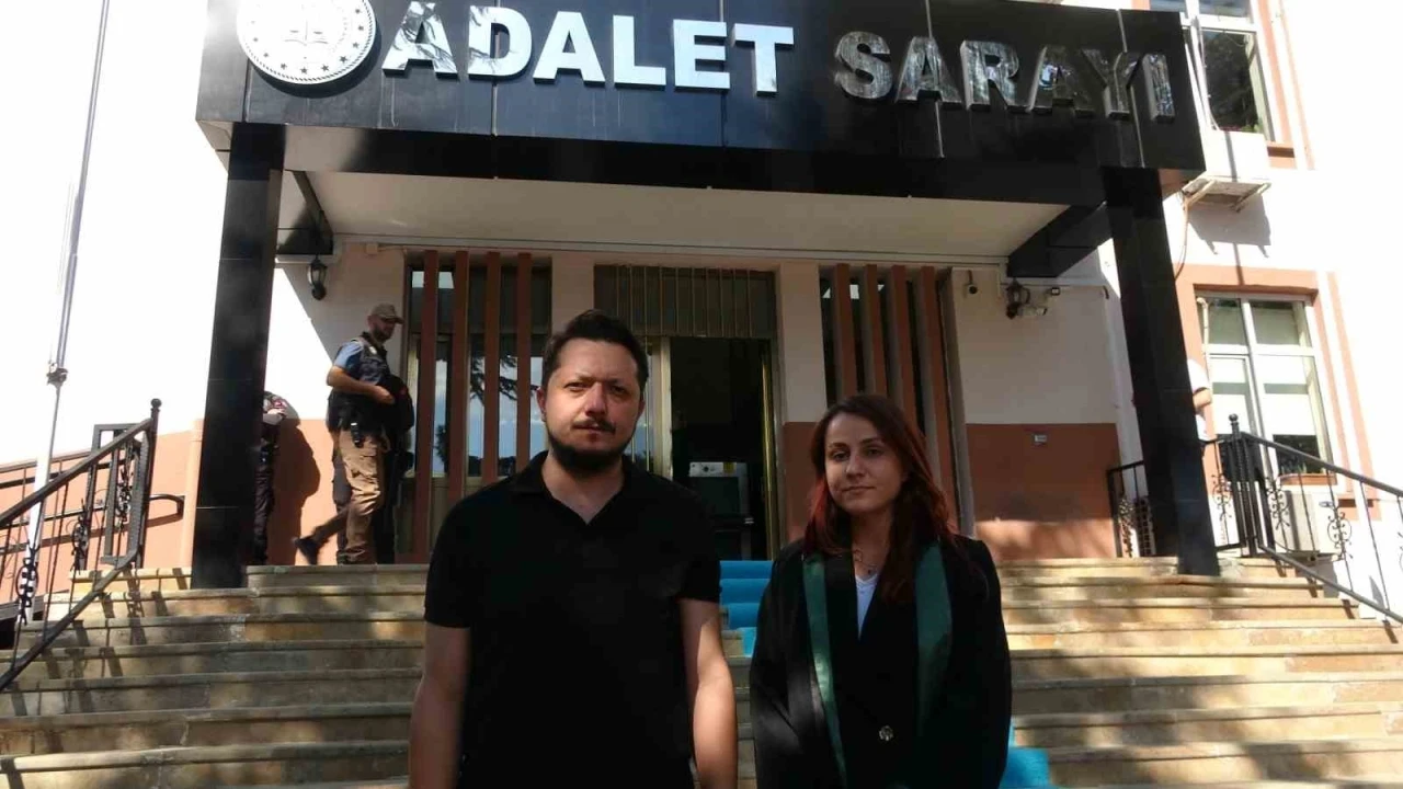Mahkeme salonu karıştı: Eşi ve çocuğu ölen, duruşmada sinir krizi geçirerek izinsiz konuşan acılı baba dışarı atıldı
