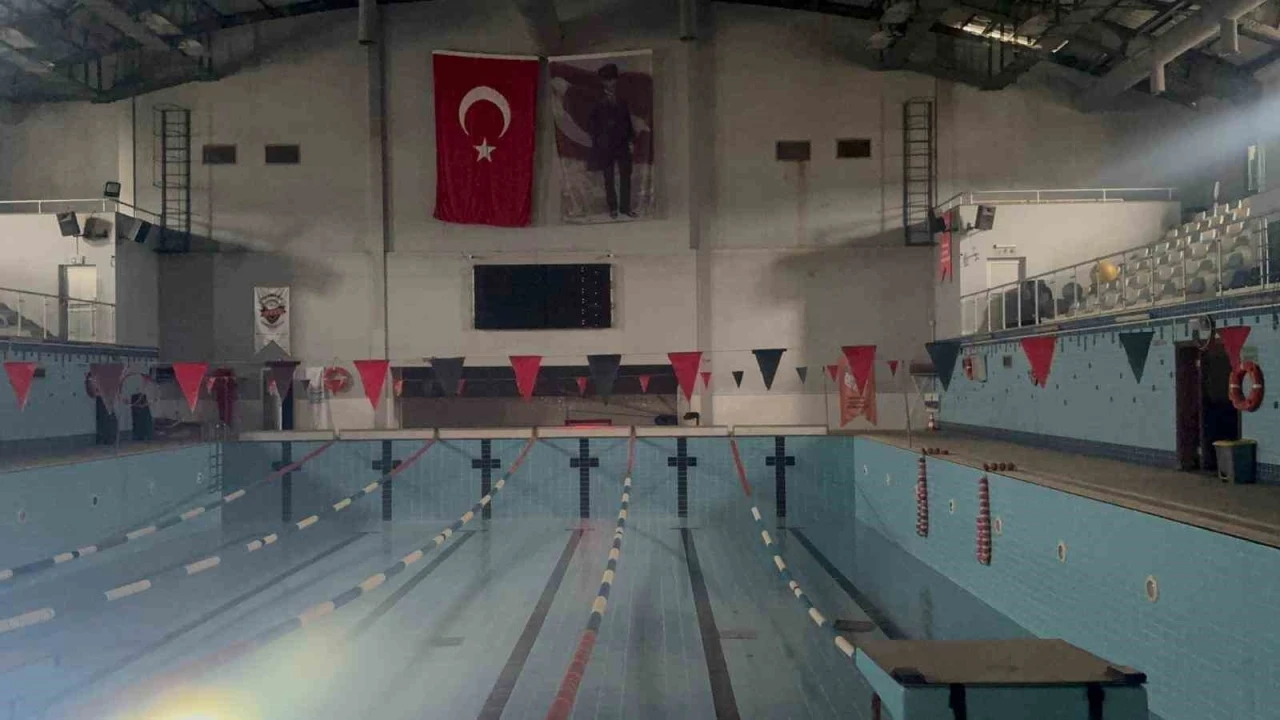 Mahkemeden Marmaris&rsquo;teki  havuz kararına y&uuml;r&uuml;tmeyi durdurma

