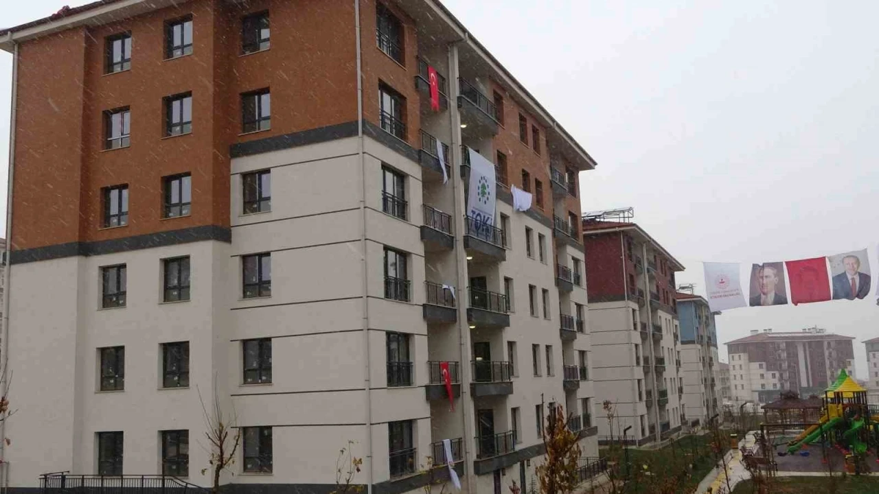 Malatya&rsquo;da 11 bin 367 konut ve 128 iş yeri i&ccedil;in kura &ccedil;ekimi yapıldı
