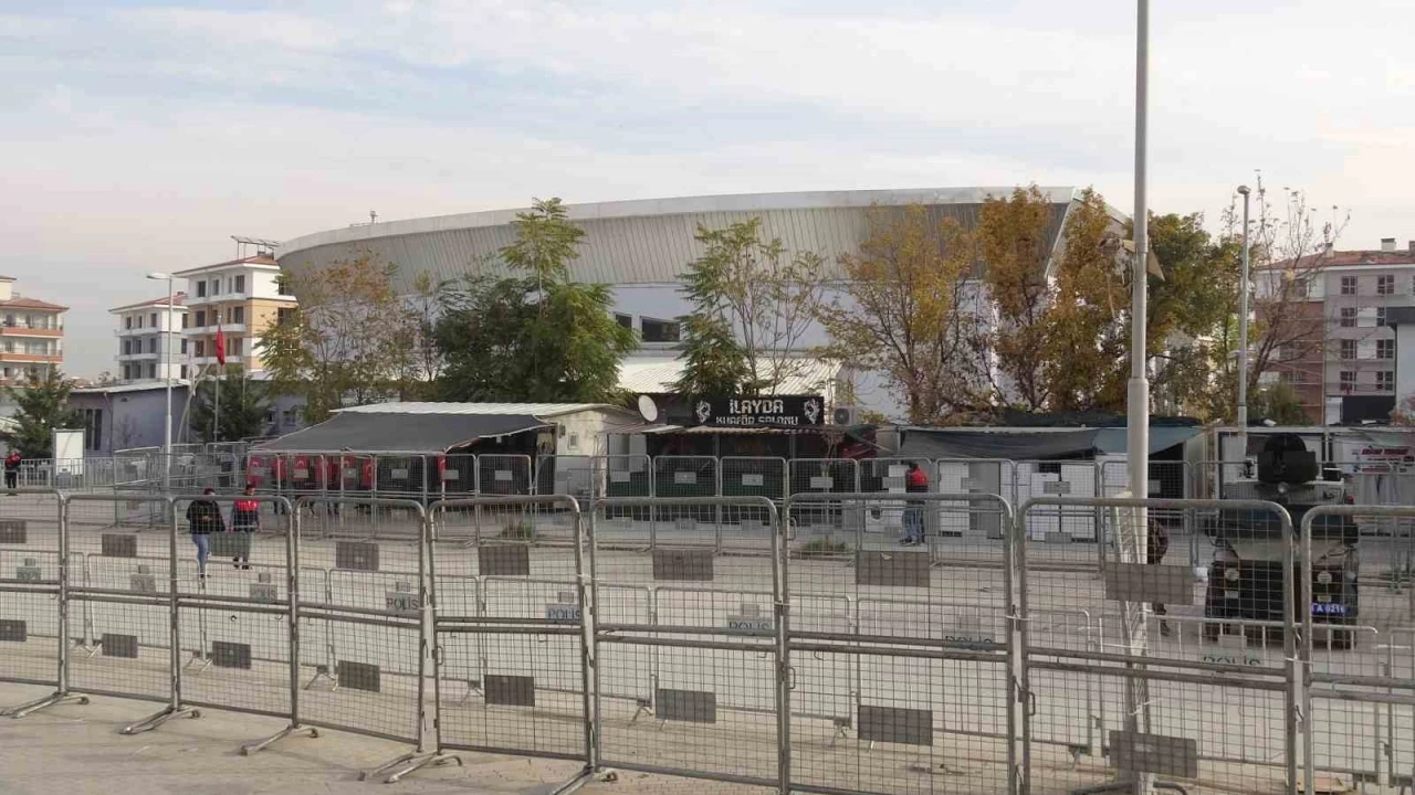 Malatya’da 116 sanıklı organize suç örgütü davası başladı
