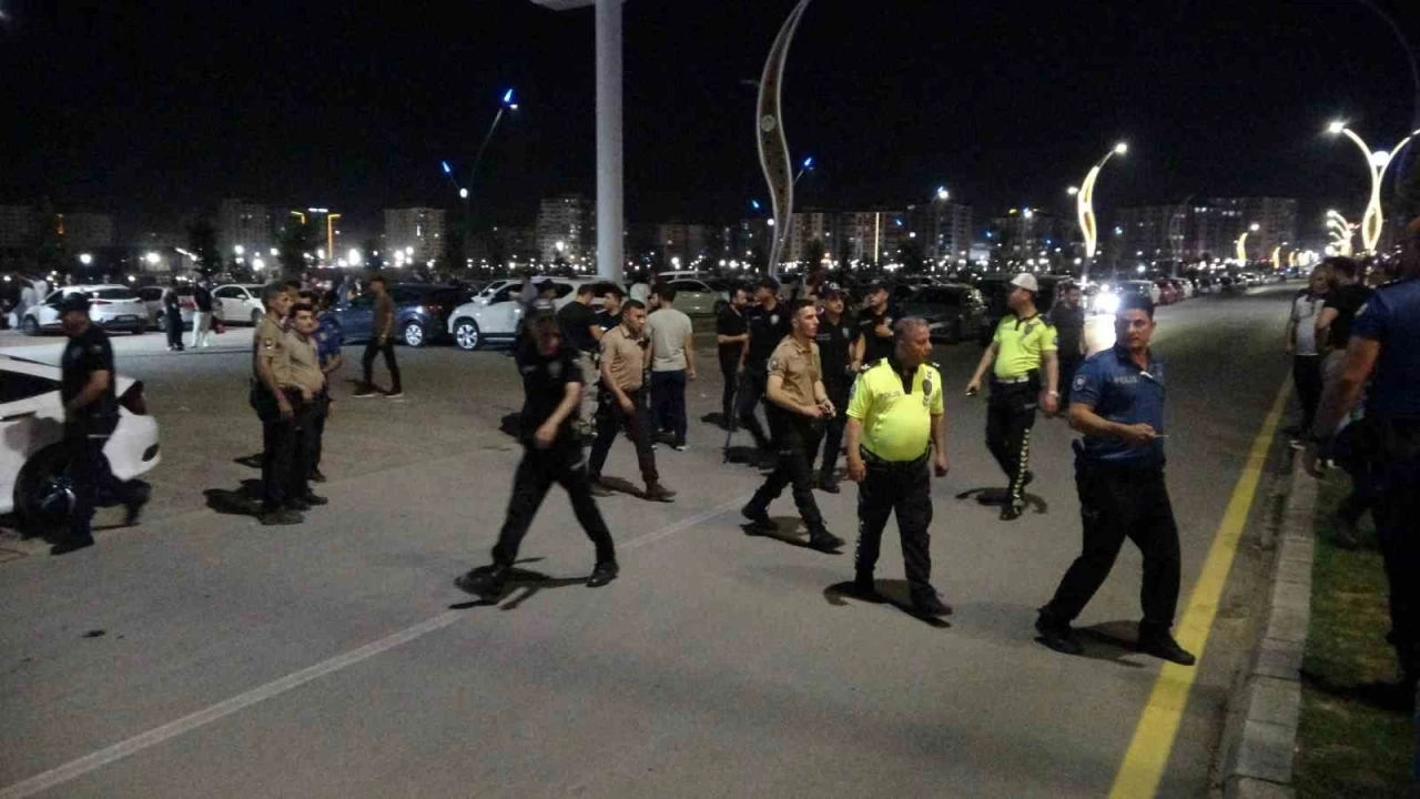 Malatya’da asker konvoyu ortalığı karıştırdı
