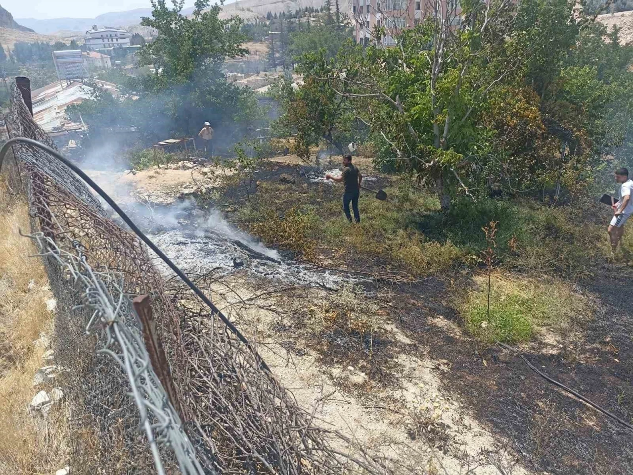 Malatya’da bahçe yangını
