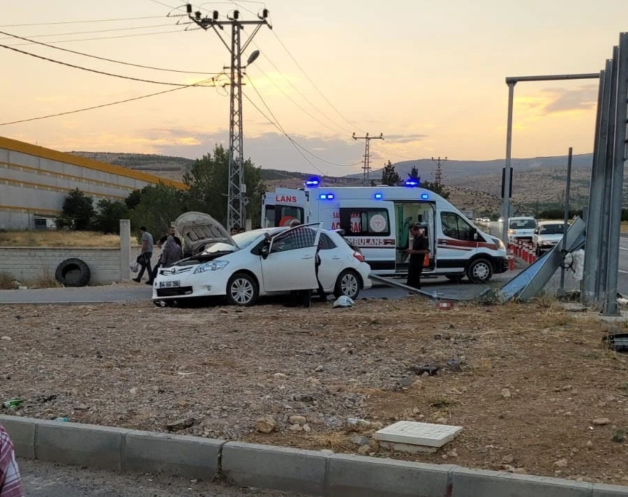 Malatya’da iki otomobil çarpıştı: 1 ölü, 2 yaralı

