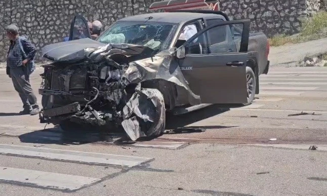 Malatya&rsquo;da iki pikap &ccedil;arpıştı: 3 yaralı
