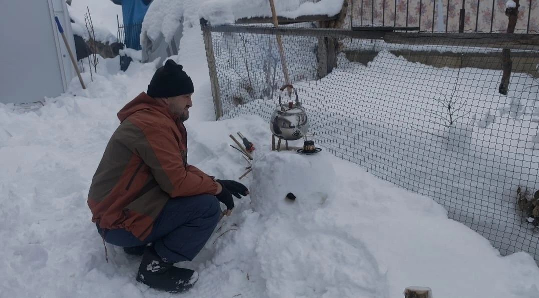 Malatya&rsquo;da kardan soba yapan esnaf &ccedil;ay demledi

