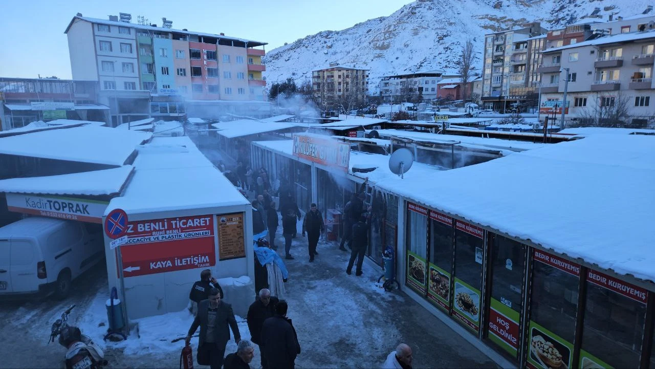 Malatya&rsquo;da konteyner &ccedil;arşıda korkutan yangın
