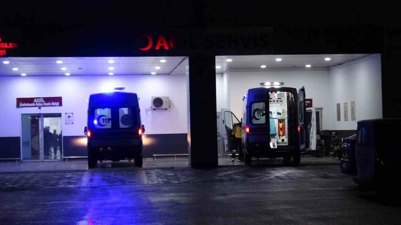 Malatya’da motosiklet aydınlatma direğine çarptı: 