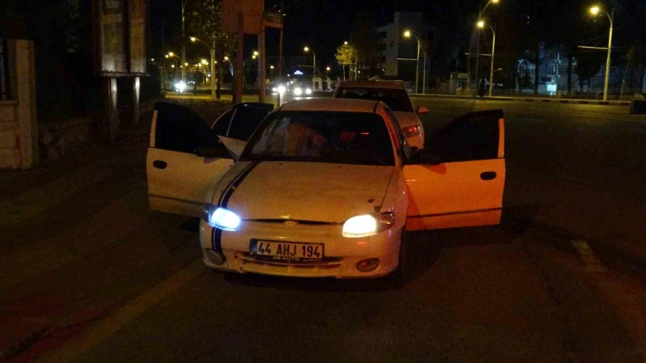 Malatya&rsquo;da "dur" ihtarına uymayan s&uuml;r&uuml;c&uuml; g&ouml;zaltına alındı
