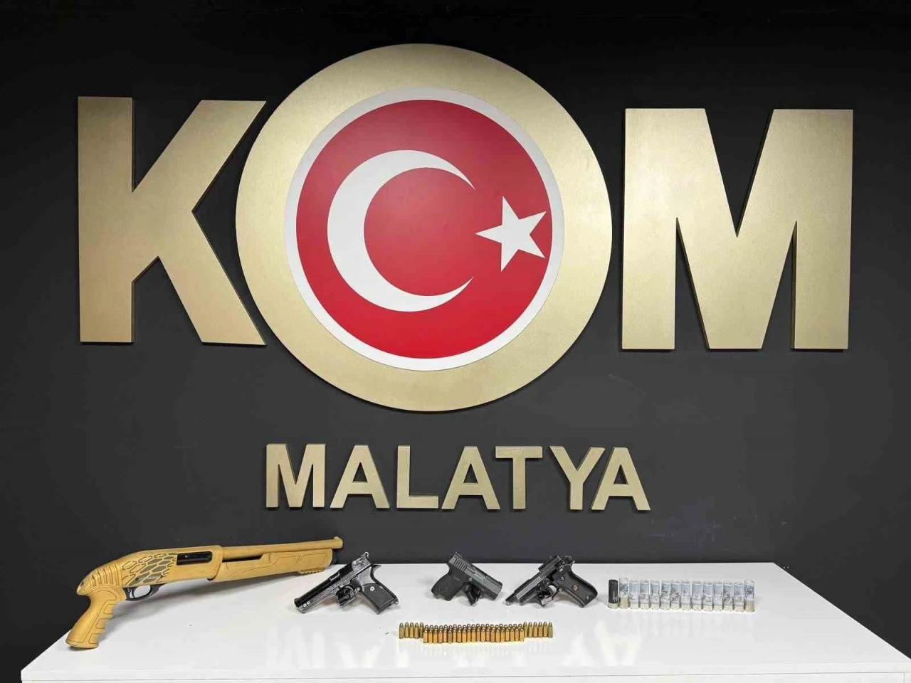 Malatya&rsquo;da ruhsatsız silah operasyonu: 1 g&ouml;zaltı
