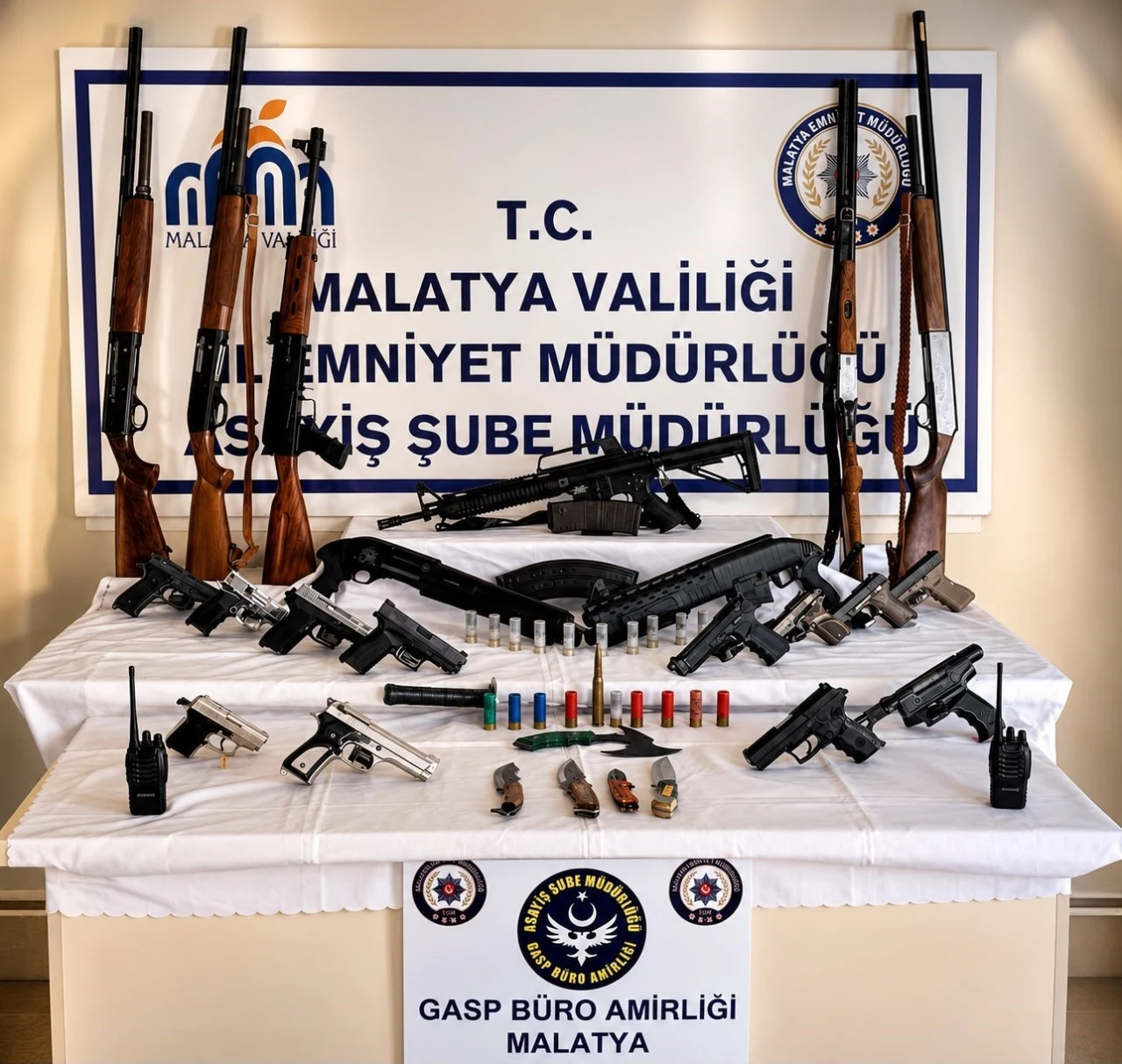 Malatya&rsquo;da silah teşhirine operasyon: 56 ş&uuml;pheli yakalandı
