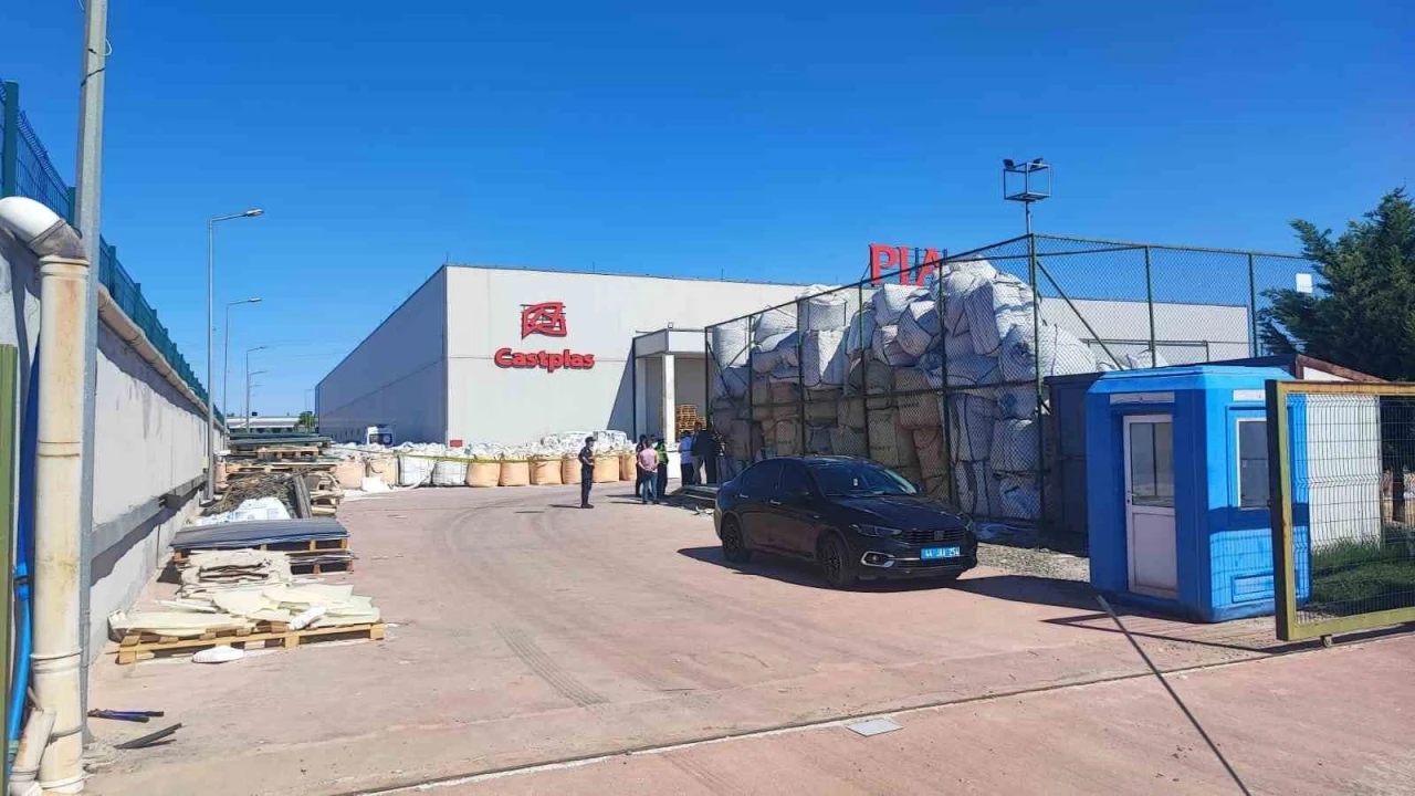 Malatya’da tabela üretim fabrikasında patlama: Yaralılar var
