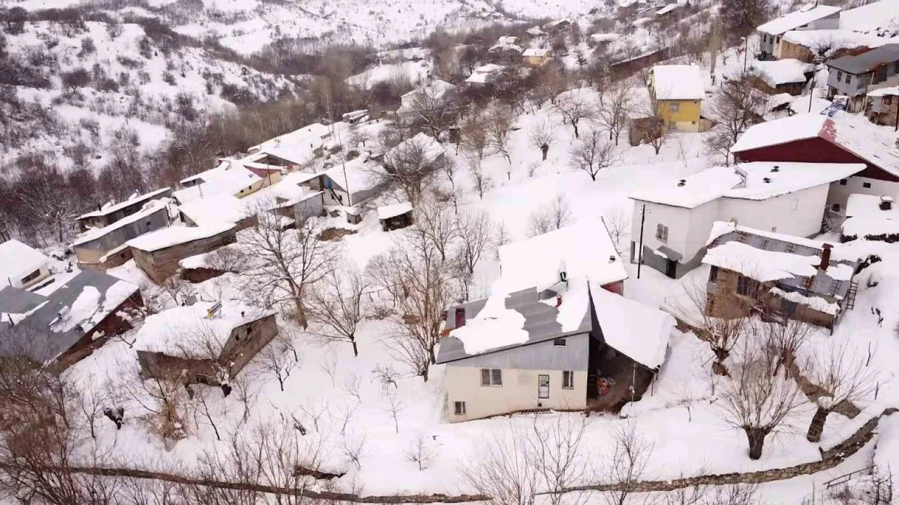 Malatya&rsquo;da yoğun kar yağışı vatandaşları sevindirdi
