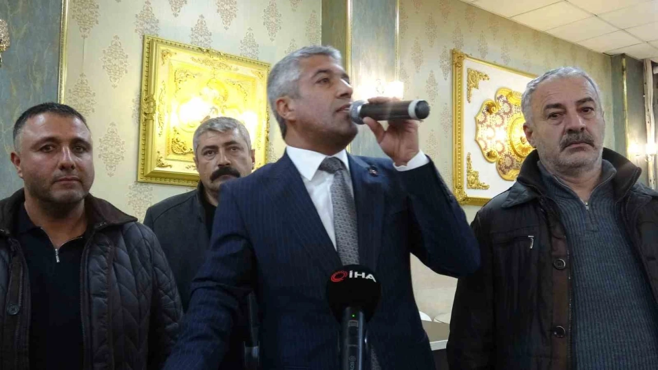 Malatya Minib&uuml;s&ccedil;&uuml;ler ve Umum Servis Ara&ccedil;ları Esnaf Odası&rsquo;nda İnce g&uuml;ven tazeledi
