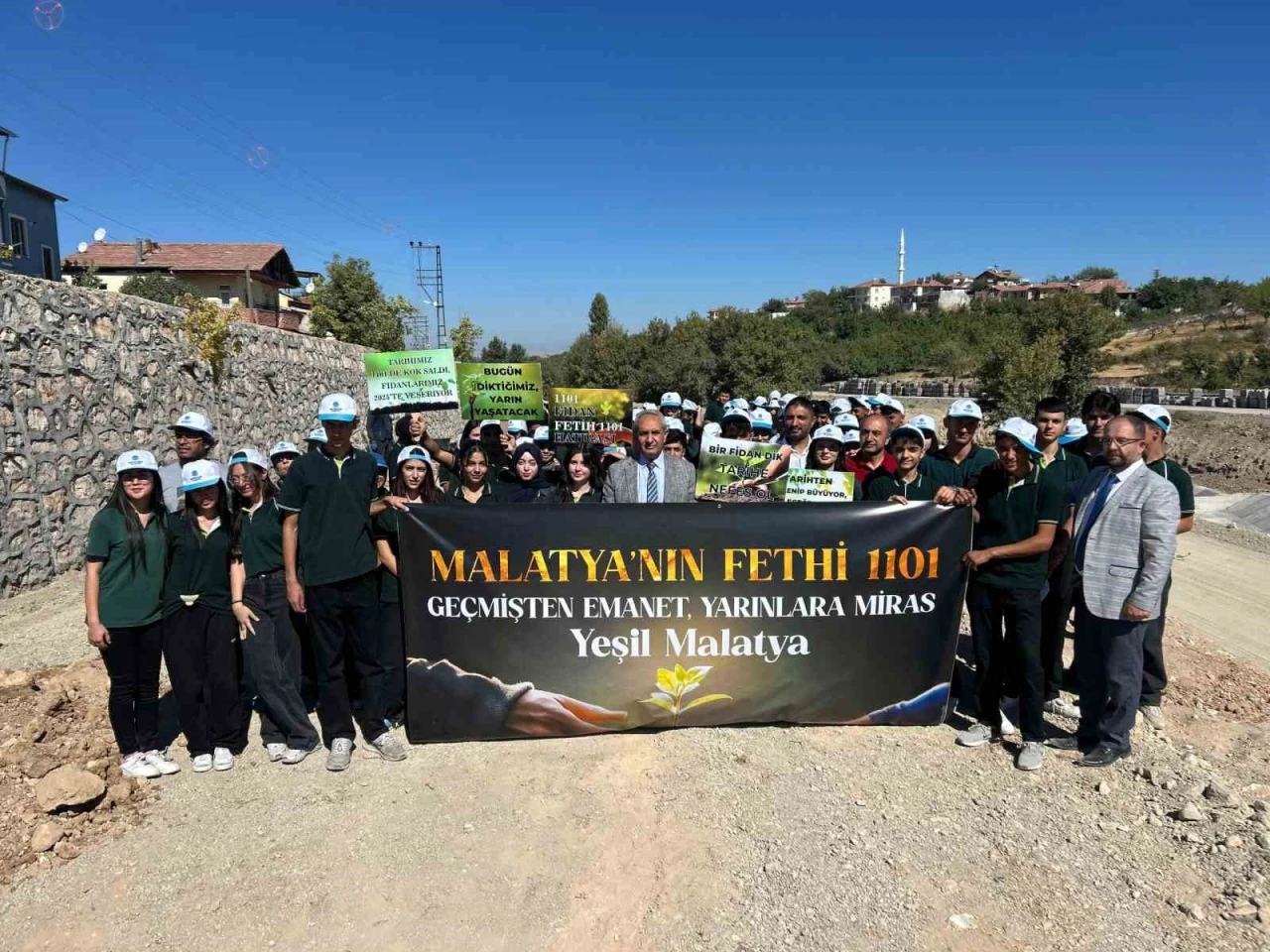 Malatya’nın Fethi’nin 924. yılında bin 101 fidan toprakla buluştu
