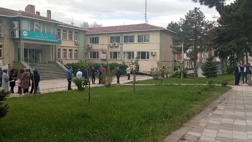 Malatya Valiliği deprem sonrası son durumu a&ccedil;ıkladı
