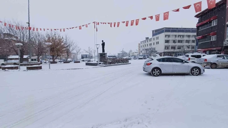Malazgirt’te kar yağışı
