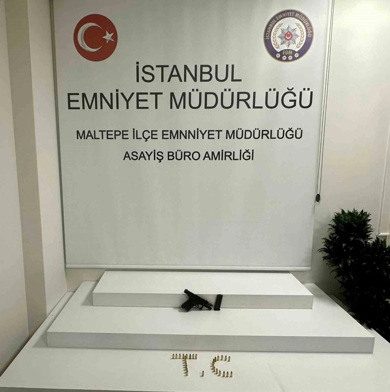 Maltepe’de iş yeri kurşunlayıp videoya çeken 2 çocuk gözaltına alındı
