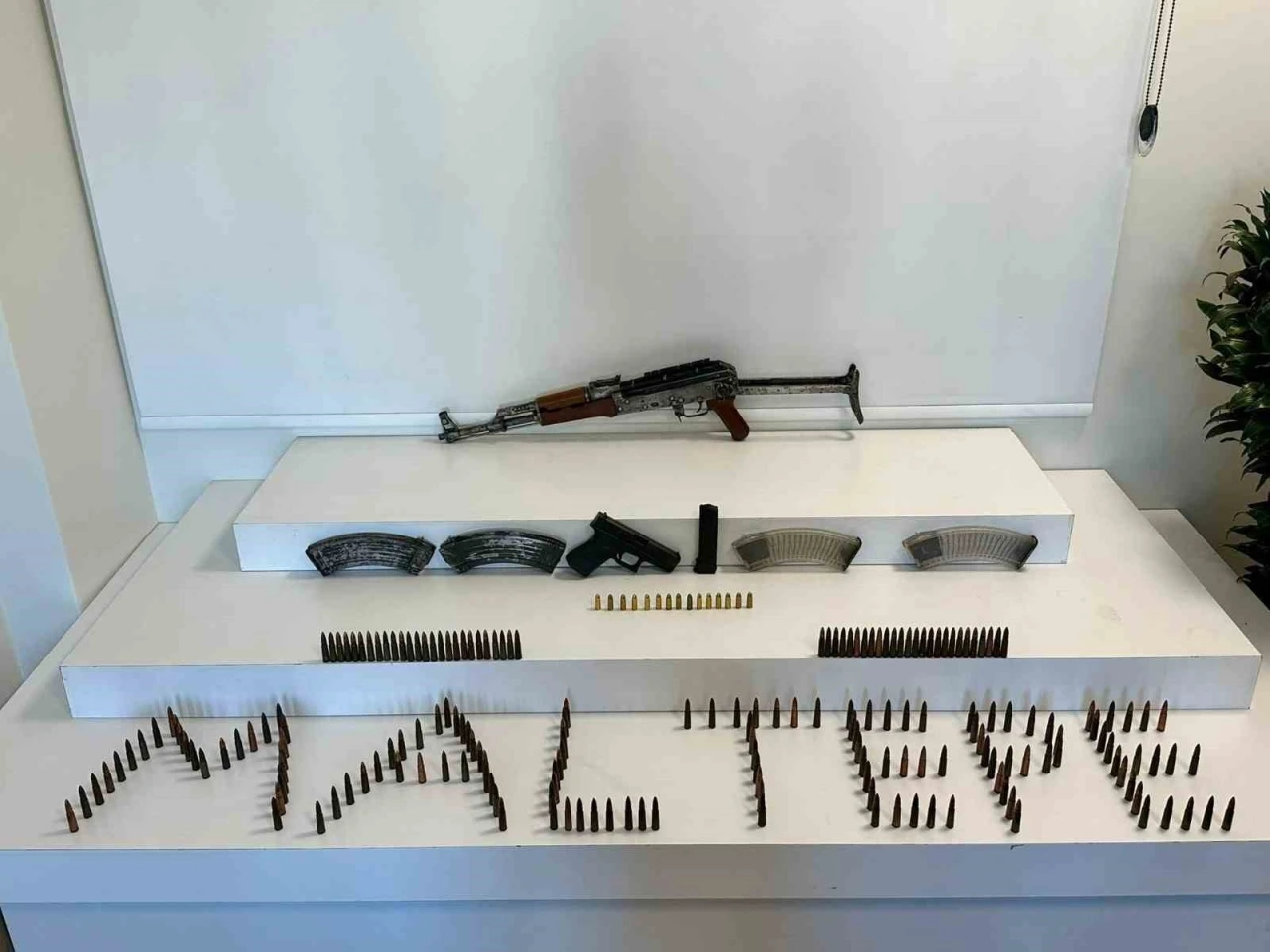 Maltepe&rsquo;de uzun namlulu silah ele ge&ccedil;irilen operasyonda 1 kişi tutuklandı
