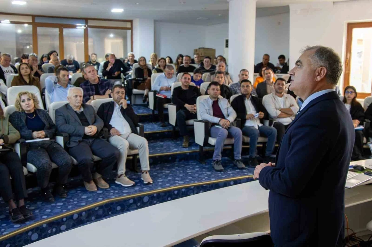 Manavgat Belediyesi personeline kamu iç kontrol ve risk yönetimi eğitimi
