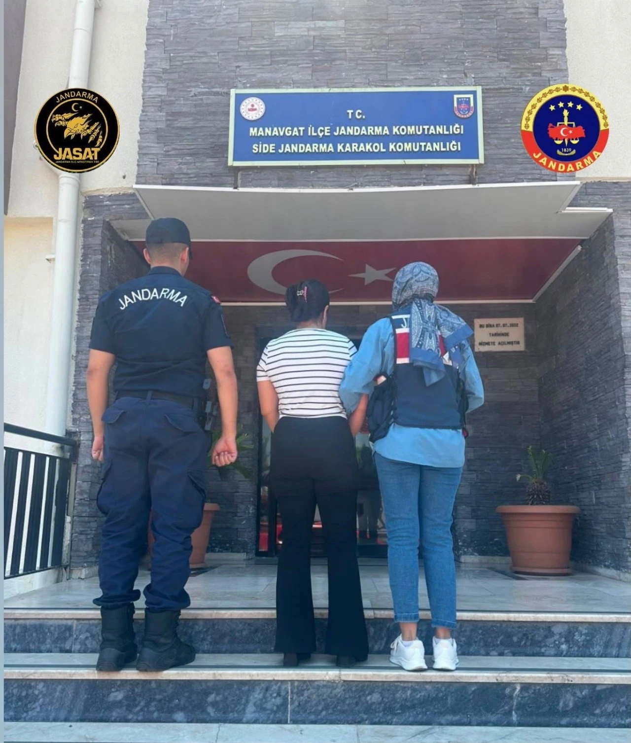 Manavgat&rsquo;ta hakkında 25 yıl 8 ay kesinleşmiş hapis cezası bulunan h&uuml;k&uuml;ml&uuml; yakalandı
