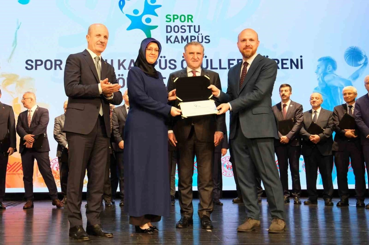 Manisa CBÜ’ye &quot;Spor Dostu Kampüs&quot; ödülü
