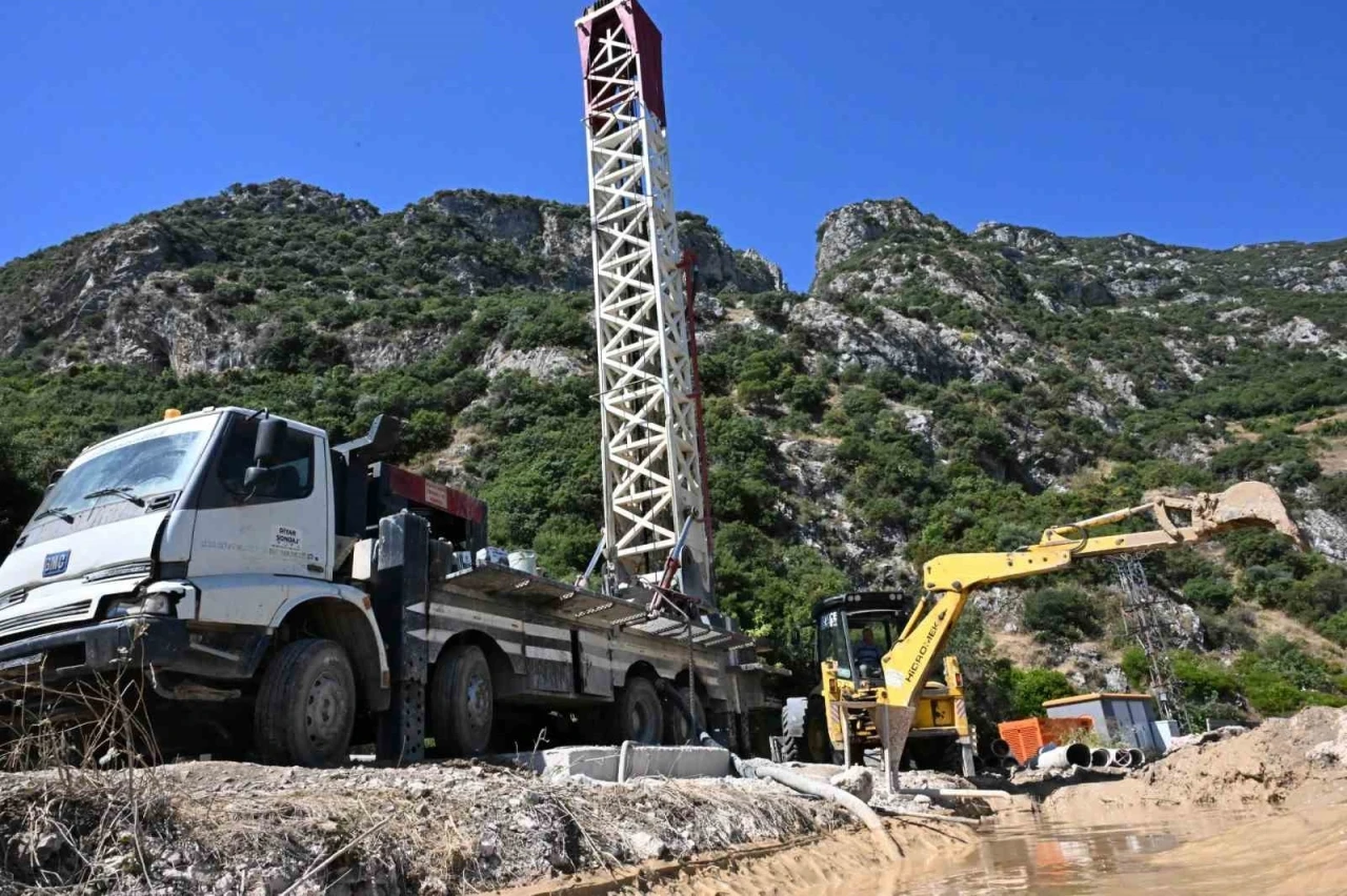 Manisa&rsquo;da 20 noktada eş zamanlı sondaj
