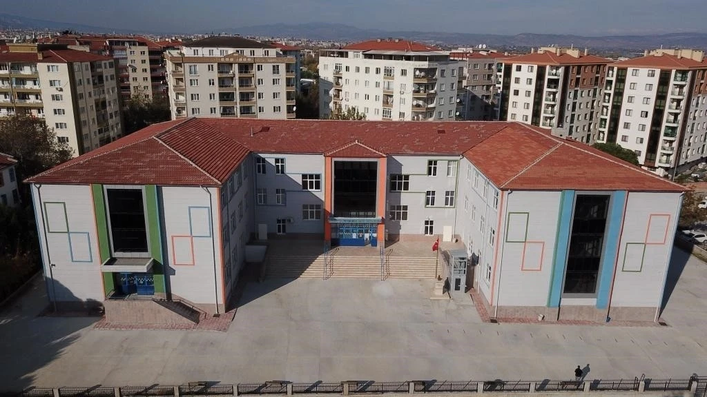 Manisa’da 270 binden fazla öğrenci karne alacak
