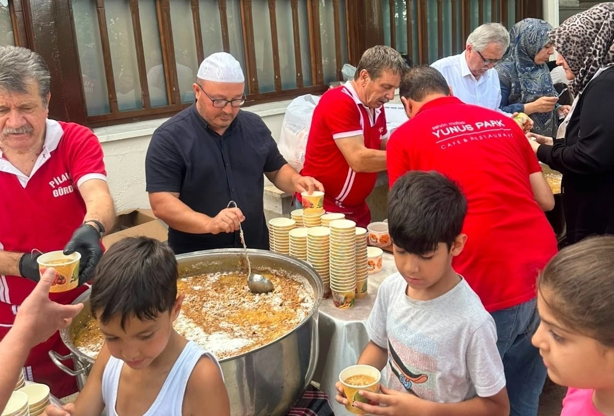 Manisa&rsquo;da 663 yıllık gelenek Haki Baba Veli Camii&rsquo;nde yaşatıldı
