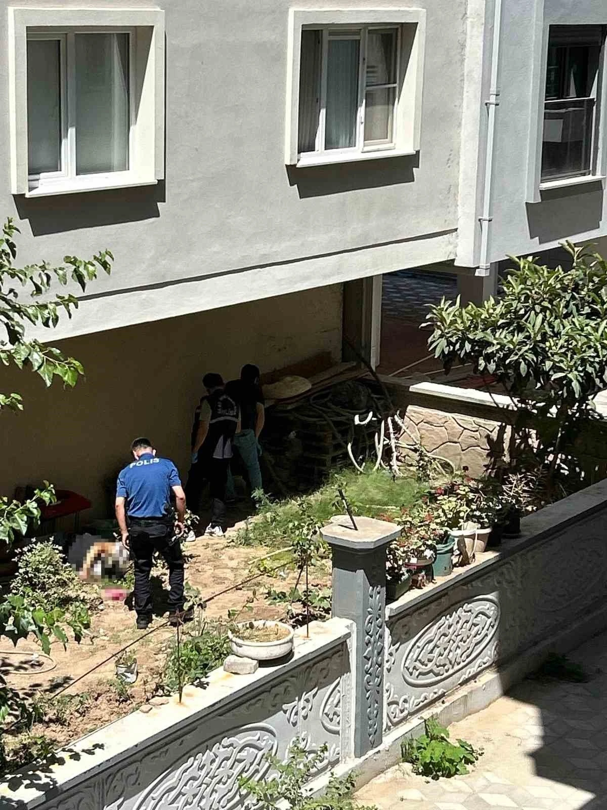 Manisa’da bunalıma giren bir kişi intihar etti
