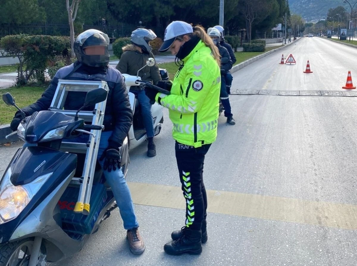 Manisa&rsquo;da motosiklet denetimlerinde 1,8 milyon TL ceza

