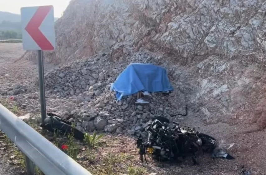 Manisa’da motosiklet yoldan çıktı: 1 ölü, 1 yaralı
