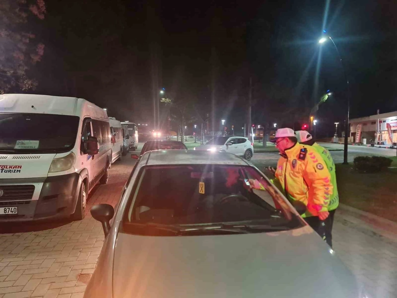 Manisa&rsquo;da yılbaşı denetiminde aranan 14 şahıs yakalandı
