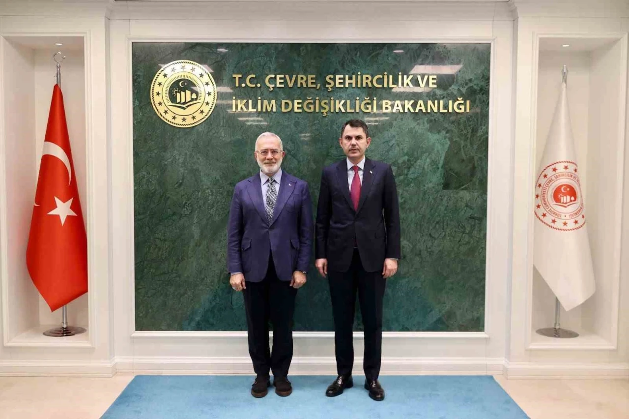 Manisa&rsquo;daki kamu binalarına GES kurulacak
