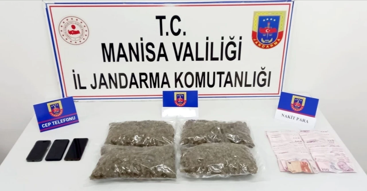 Manisa’ya uyuşturucu getirirken yakalandılar
