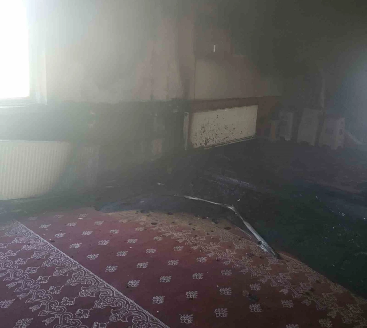 Manyas’ta cami yangını ekipler tarafından söndürüldü
