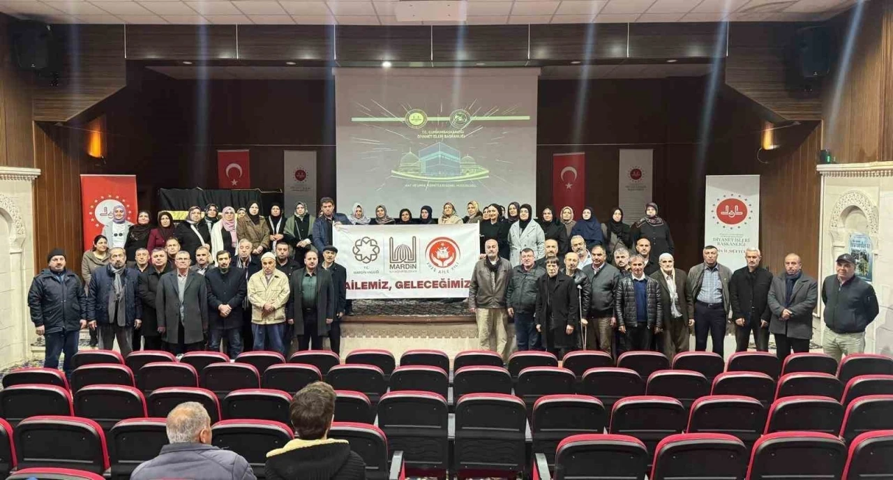 Mardin B&uuml;y&uuml;kşehir Belediyesi&rsquo;nin umreye g&ouml;ndereceği 47 &ccedil;ifte ibadet &ouml;ncesi eğitim verildi
